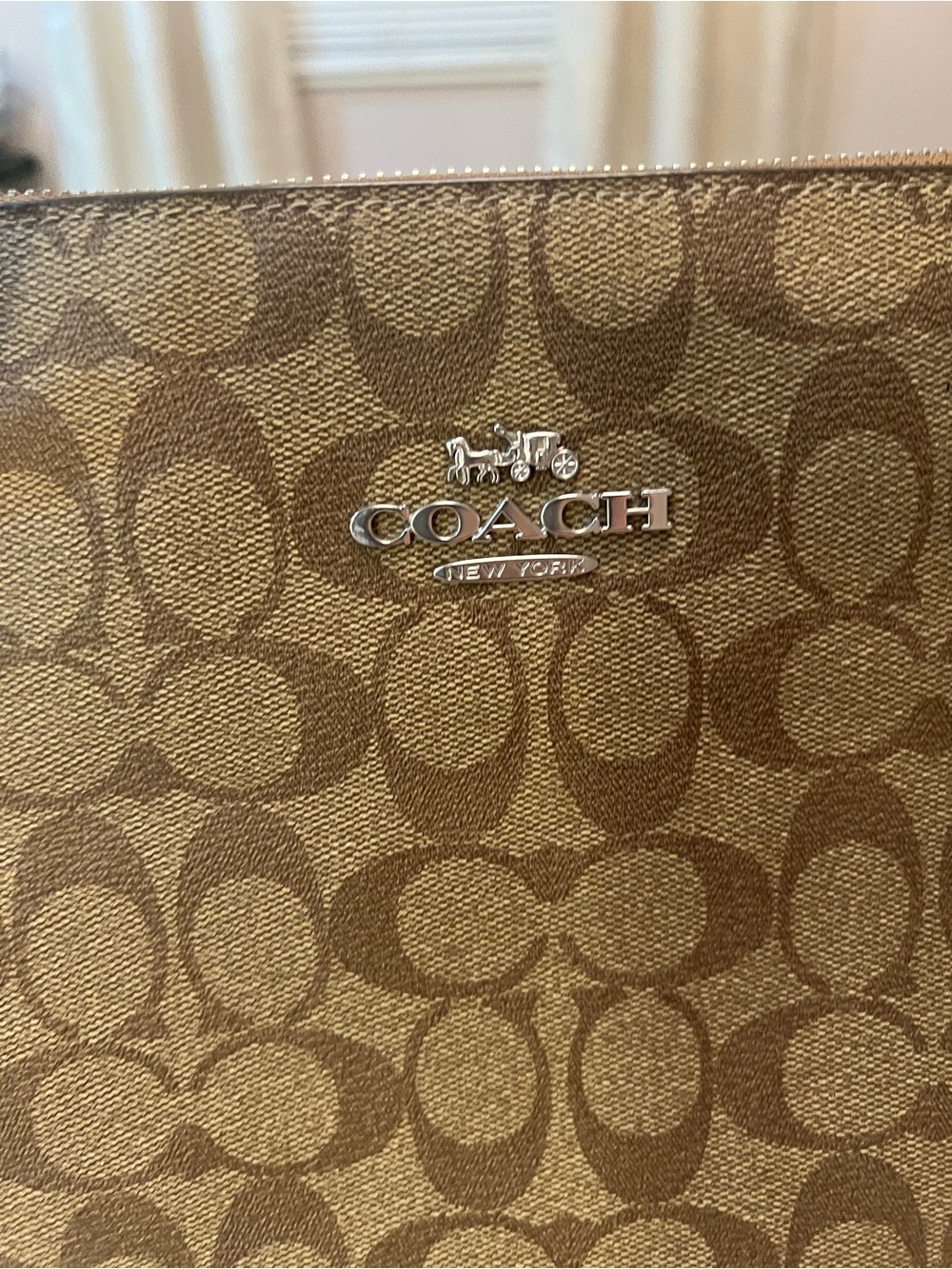 Coach Gallery Tote Authentic - Picture 4 of 10